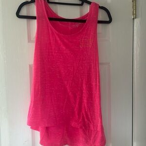 Vineyard Vine pink performance tank